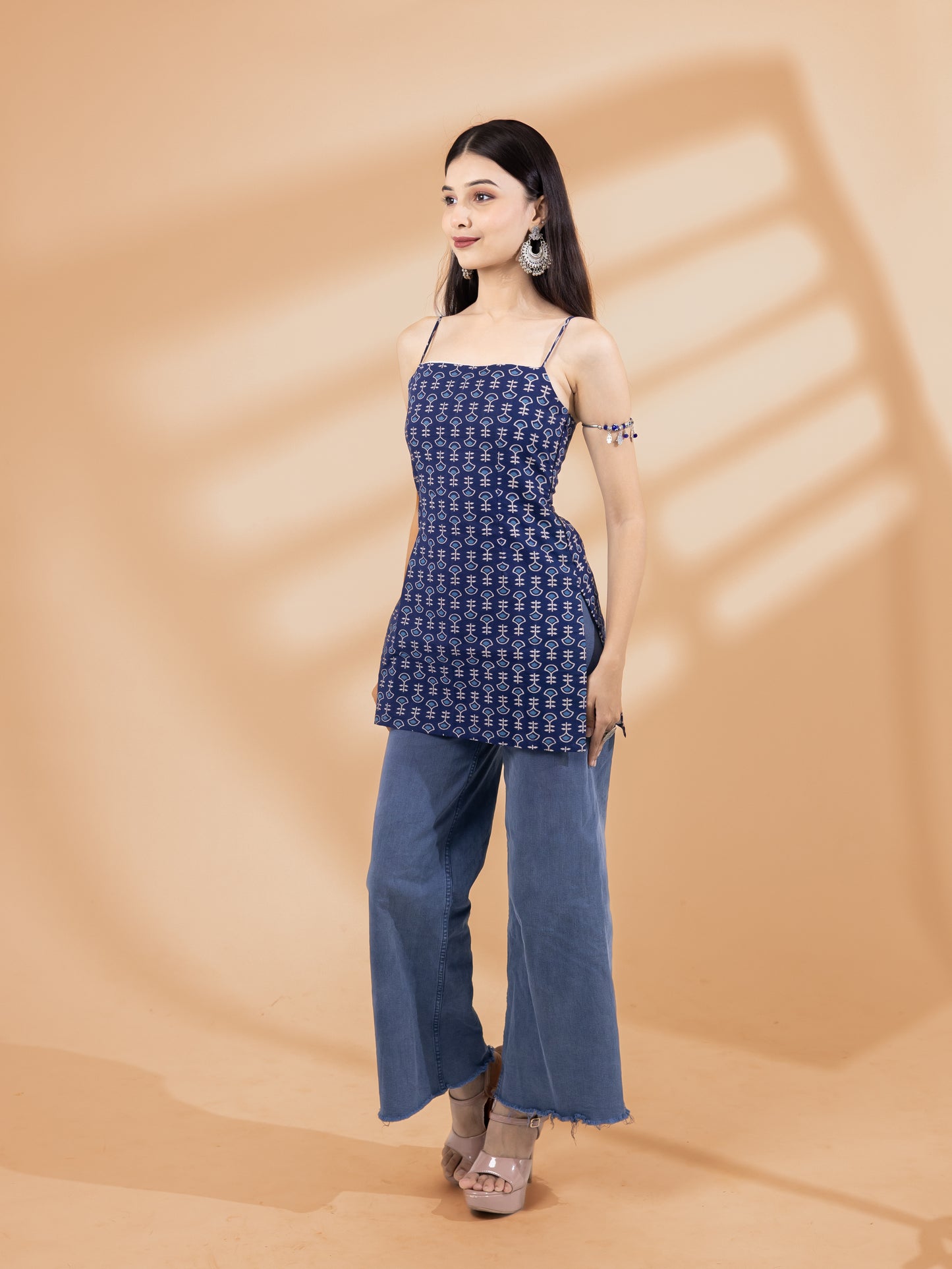 Taruja Indigo Spaghetti Blue Strap Kurti