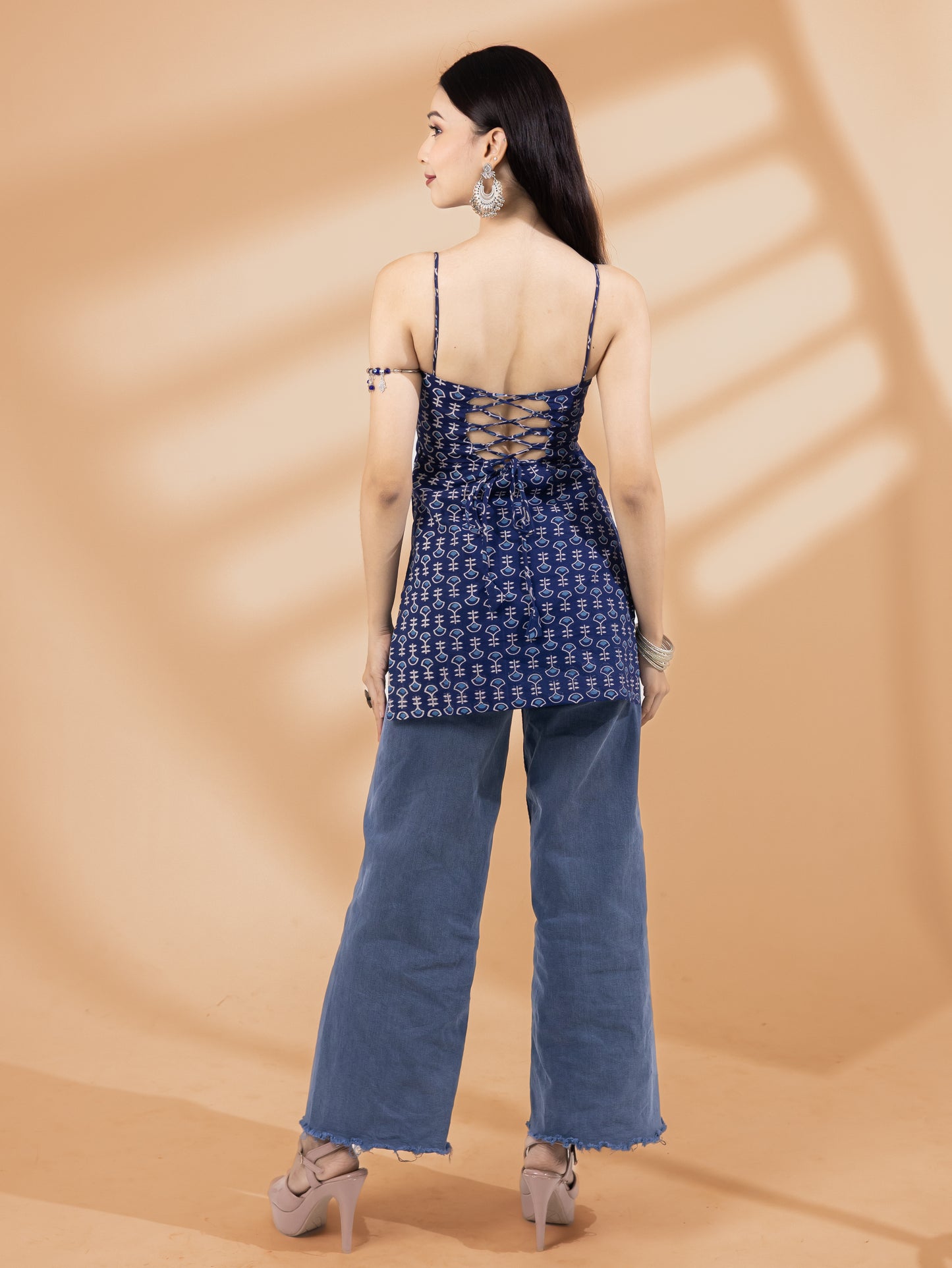 Taruja Indigo Spaghetti Blue Strap Kurti