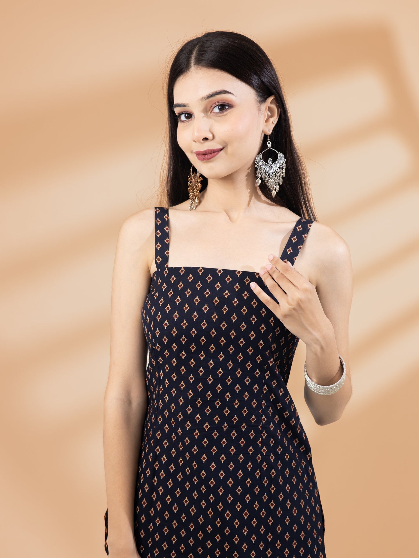 Kairavi Navy Blue Buti Strap Short Kurti
