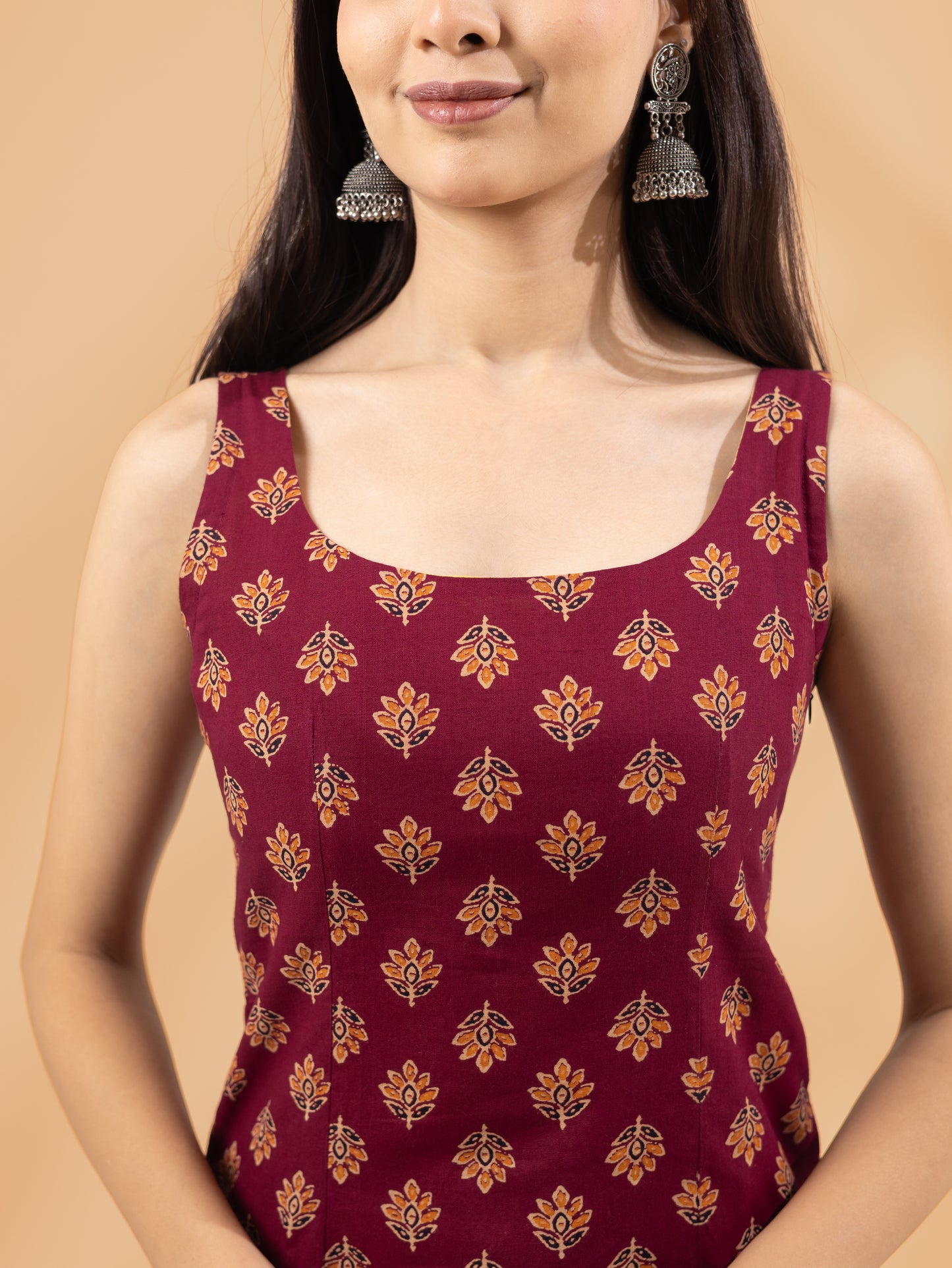 Noorika Maroon Buti Print Square Neck Kurti