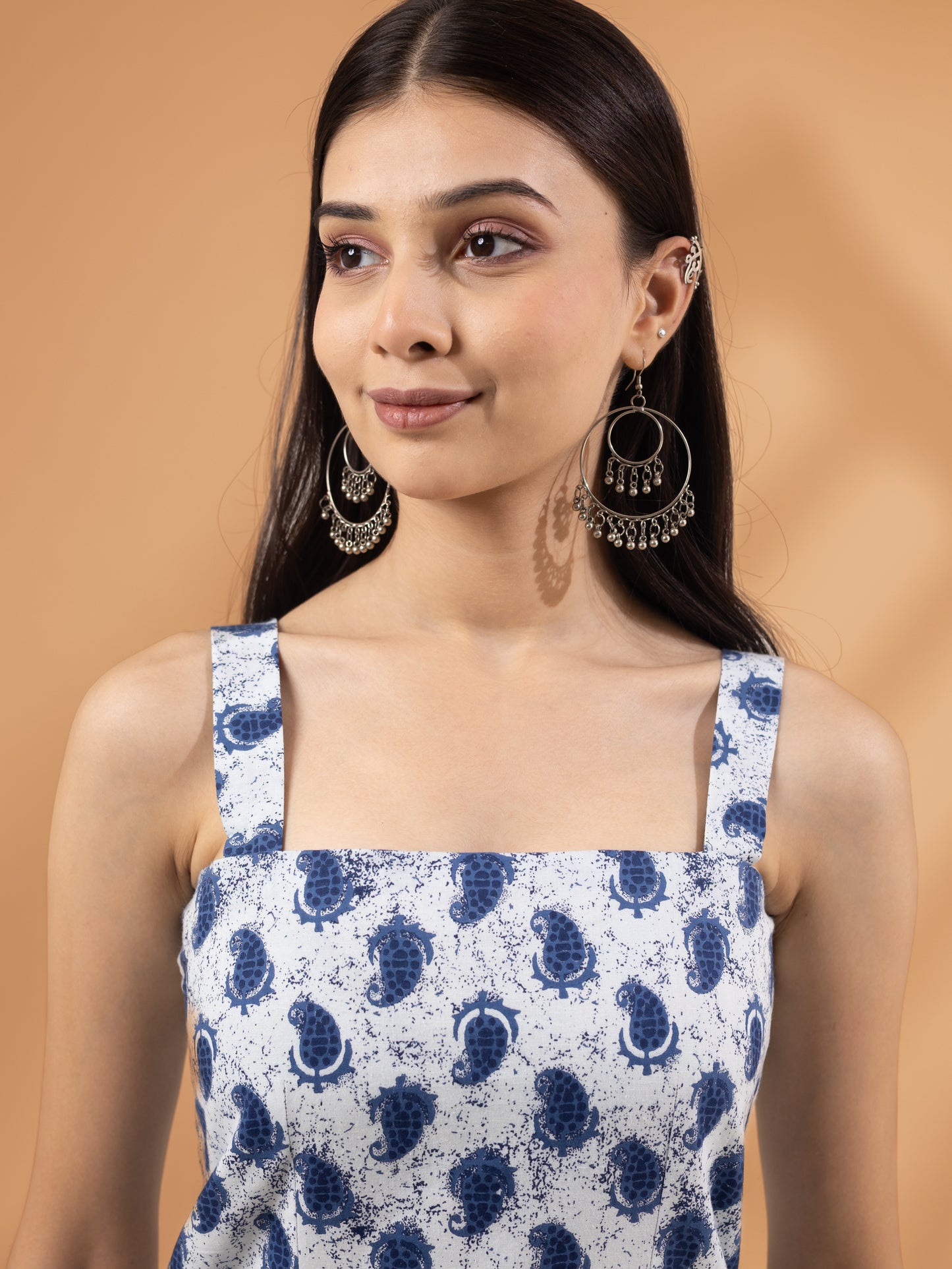 Kairavi White & Blue Paisley Kurti